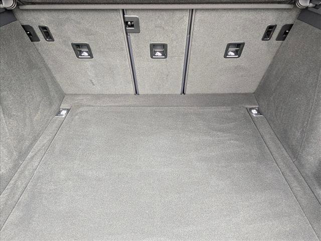 Certified 2025 Porsche Macan image 22