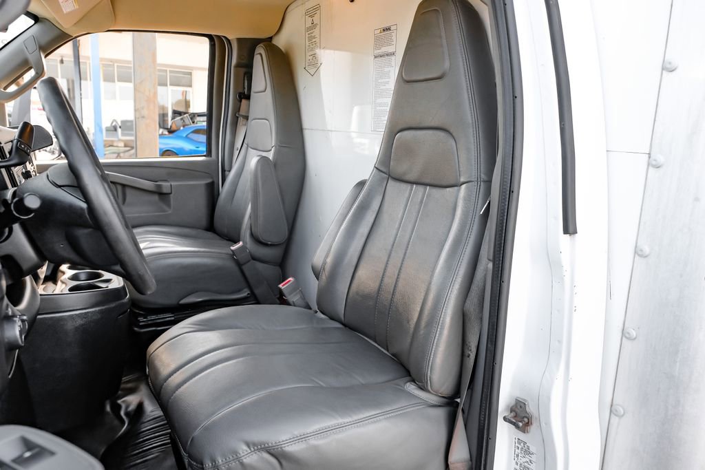 Used 2021 GMC Savana 3500 Extended w/ Power Convenience Package image 24