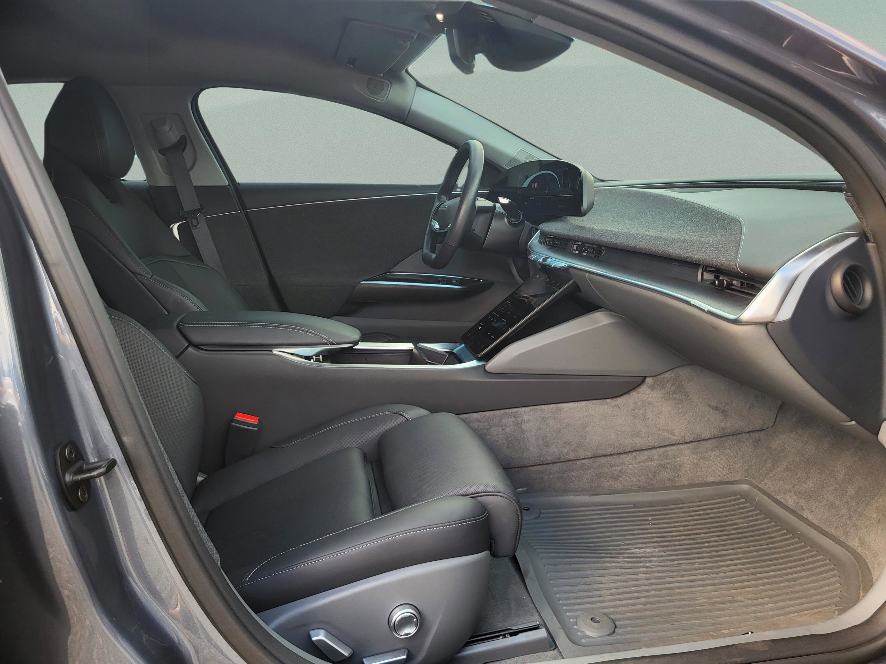 Used 2025 Lucid Air Pure image 36