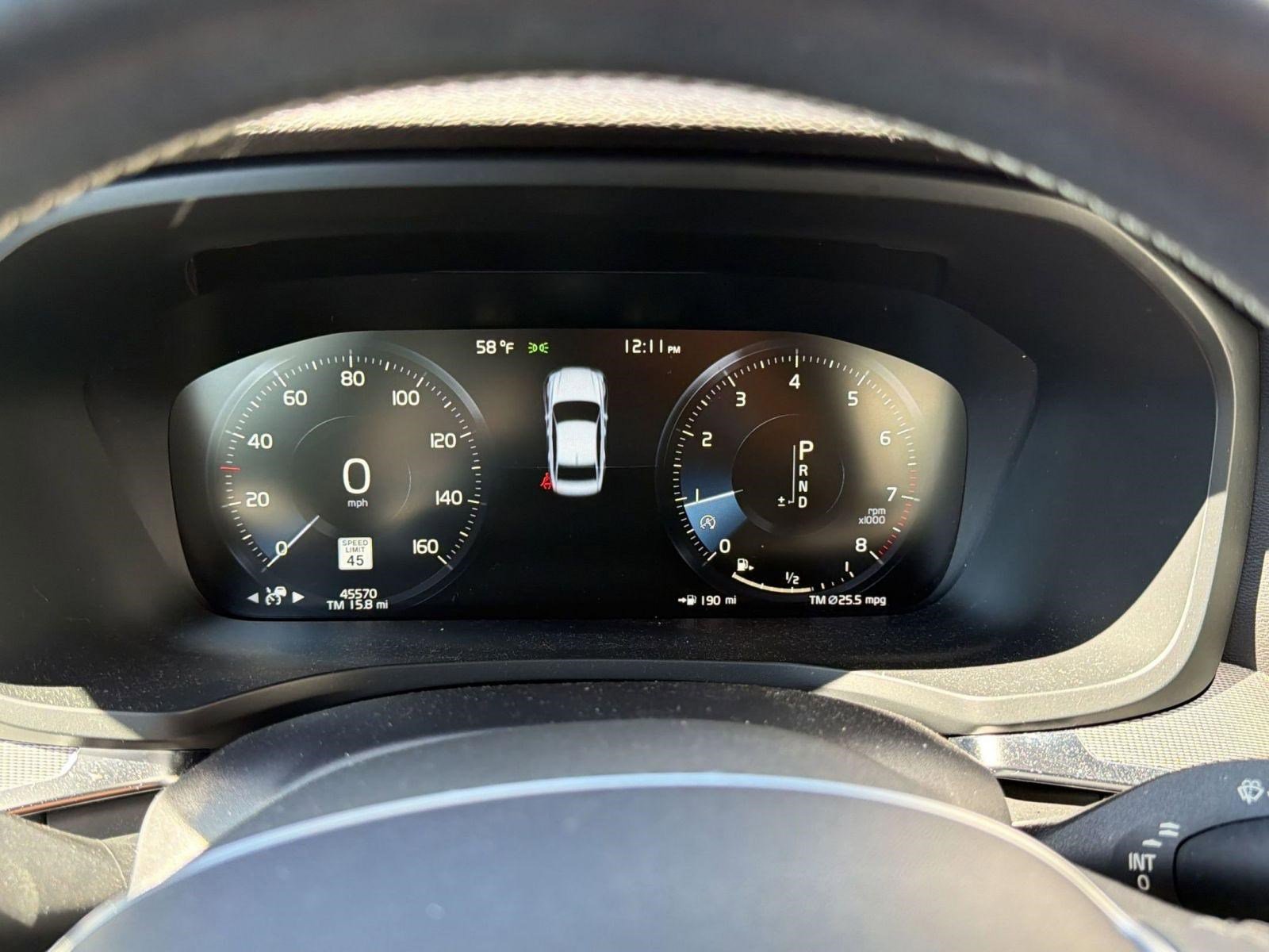 Used 2019 Volvo S60 T5 R-Design image 19