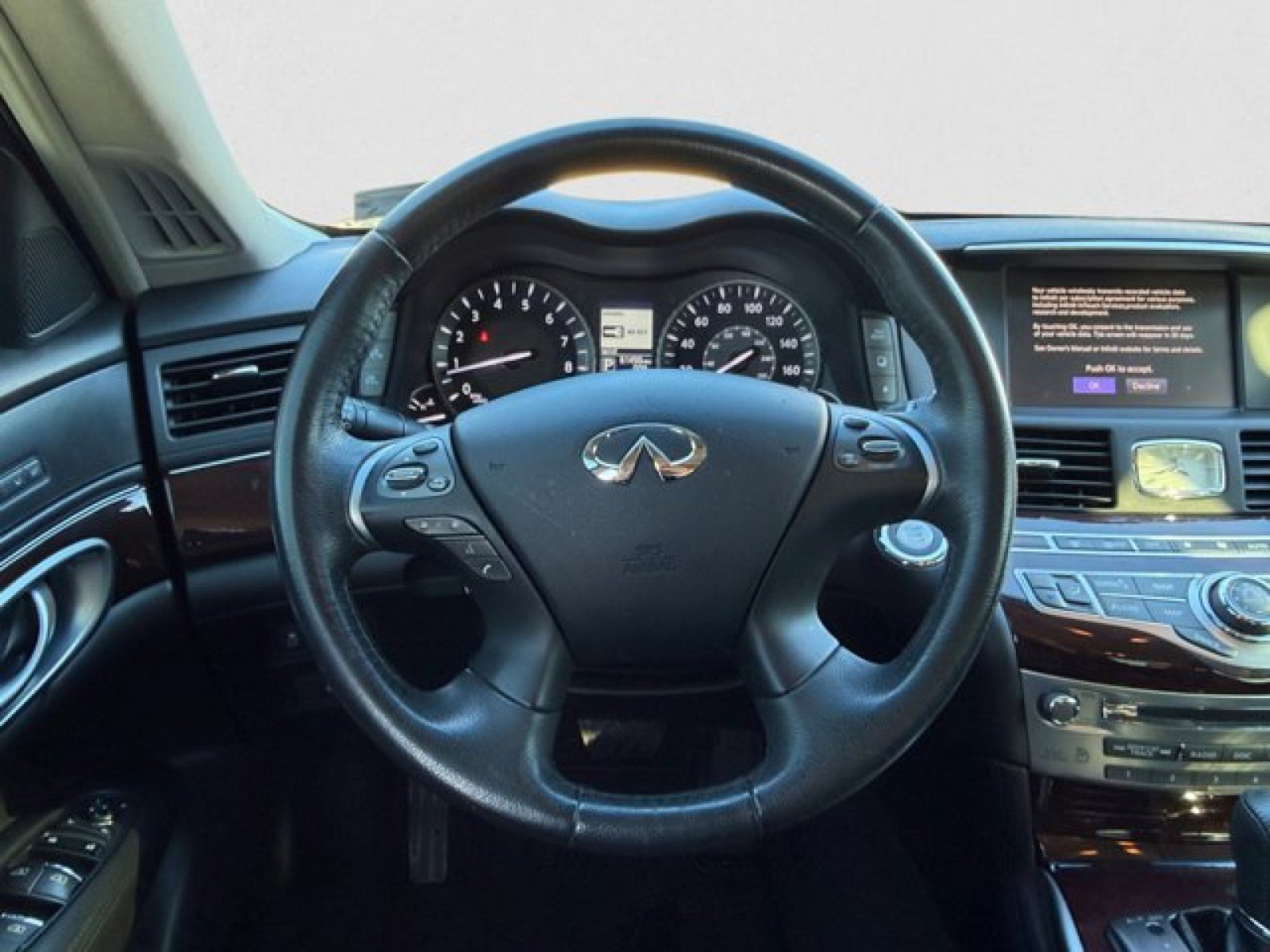 Used 2018 INFINITI Q70 L 3.7 image 15