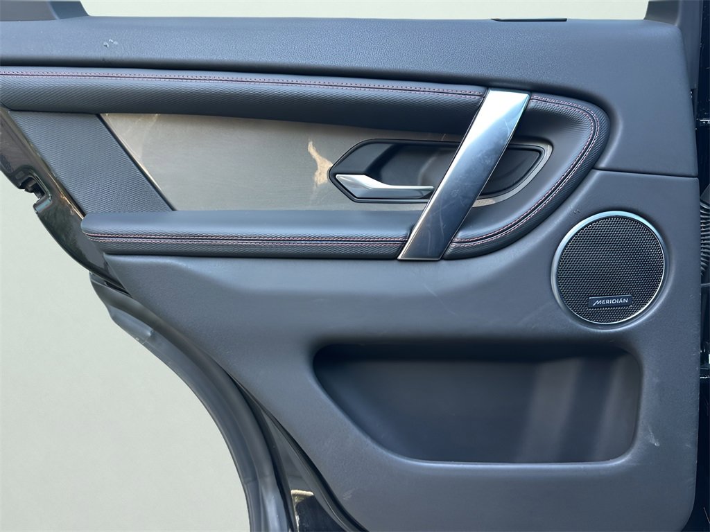 Used 2020 Land Rover Discovery Sport SE R-Dynamic image 27