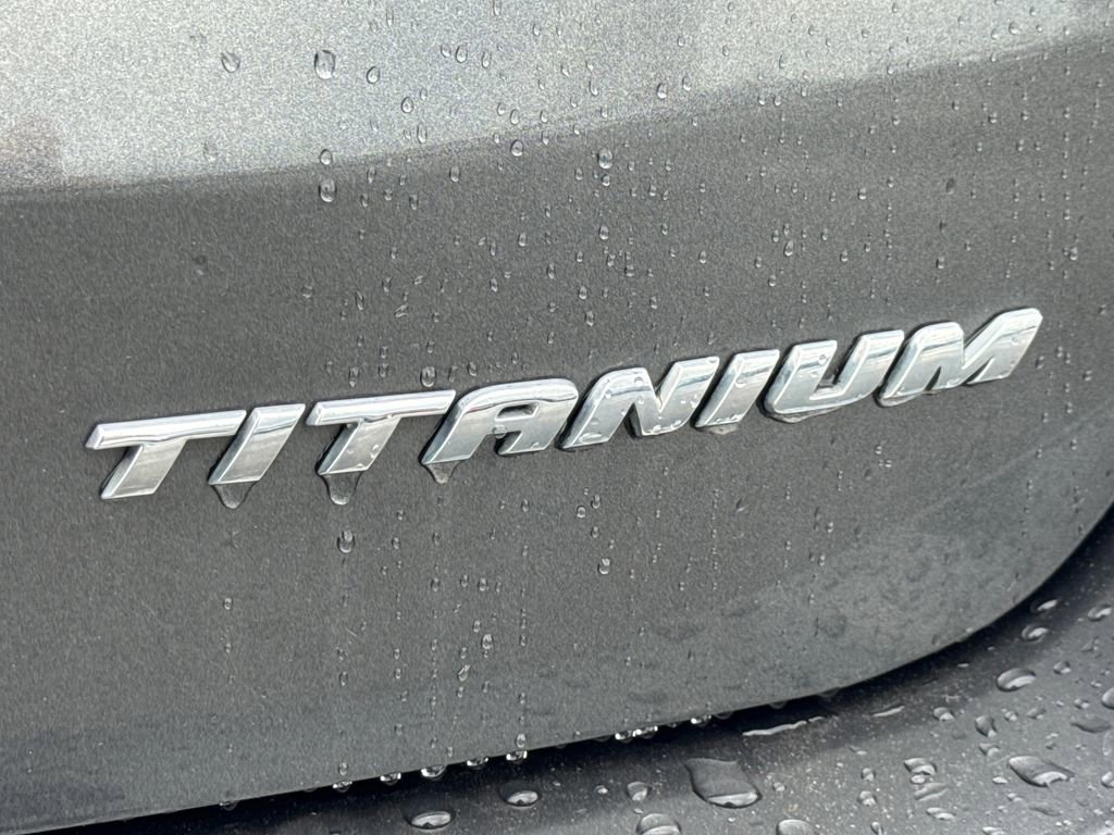 Used 2018 Ford Focus Titanium FWD image 36