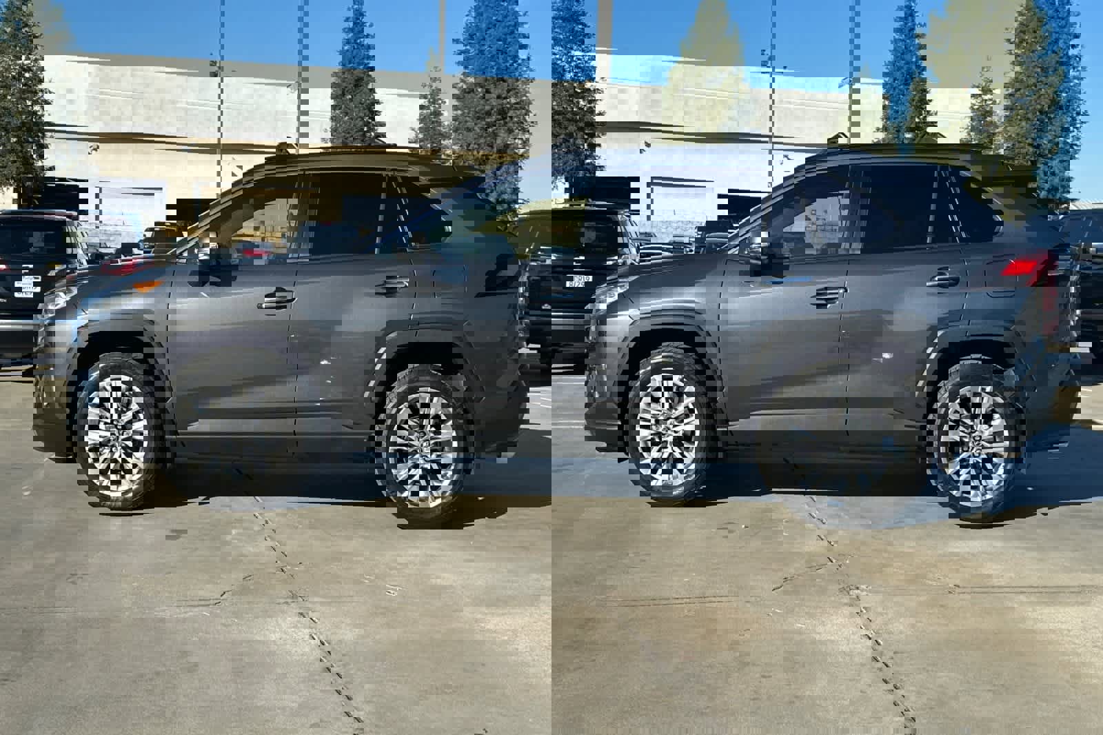 Used 2019 Toyota RAV4 Limited w/ Advanced Technology Package image 6