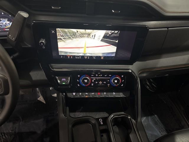 Used 2024 GMC Sierra 2500 AT4 w/ Technology Package image 20