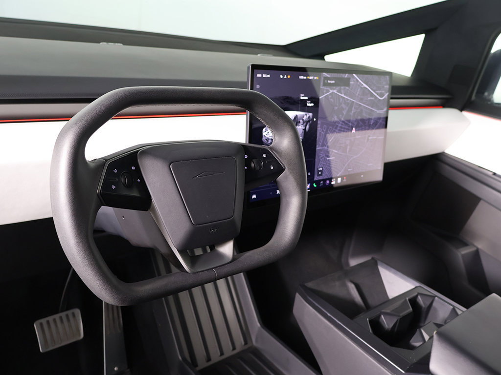 Used 2024 Tesla Cybertruck AWD Crew Cab image 24
