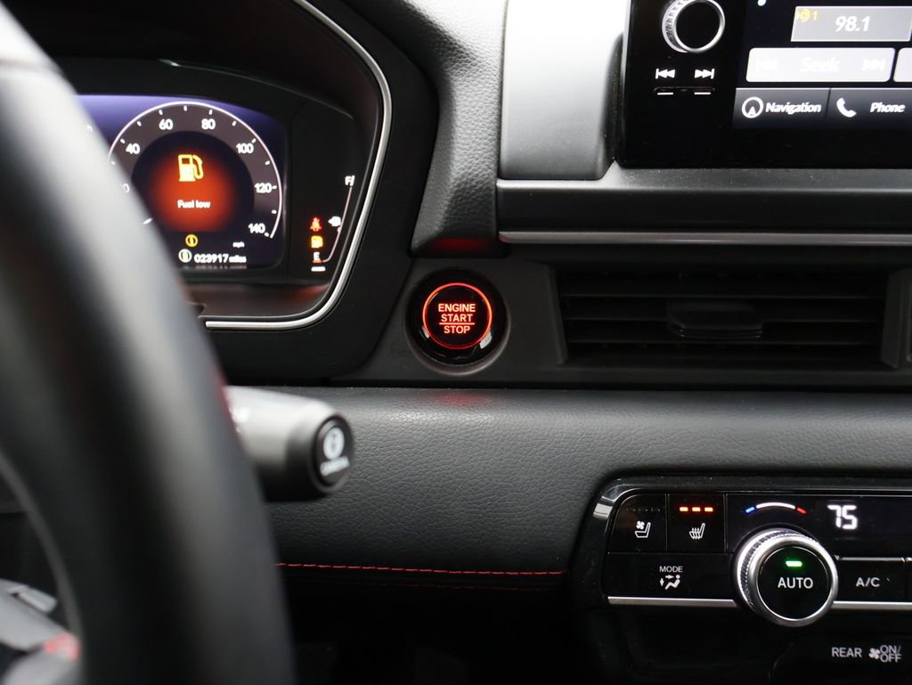 Certified 2025 Honda Pilot Black Edition image 28