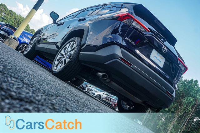 Used 2020 Toyota RAV4 XLE Premium AWD/4WD image 5