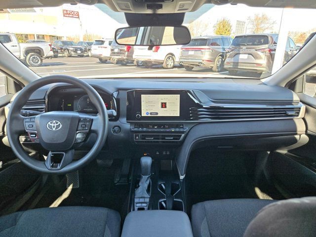 Used 2025 Toyota Camry LE image 24