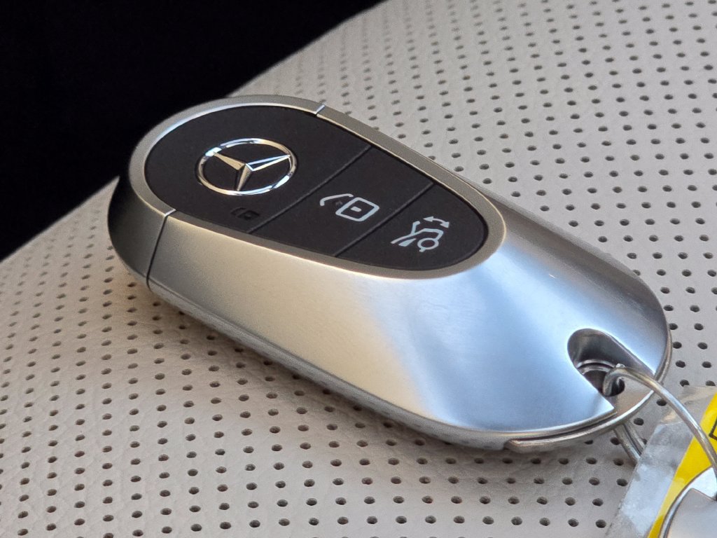 New 2027 Mercedes-Benz GLC 300 4MATIC image 38