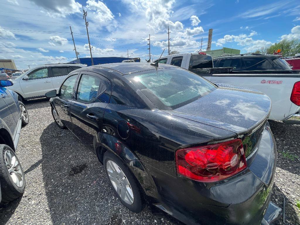 Used 2013 Dodge Avenger SE FWD image 5