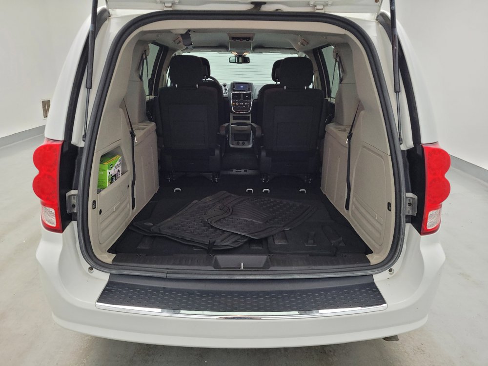 Used 2019 Dodge Grand Caravan SE FWD image 29