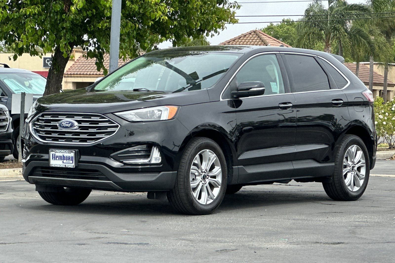 Used 2024 Ford Edge Titanium image 8