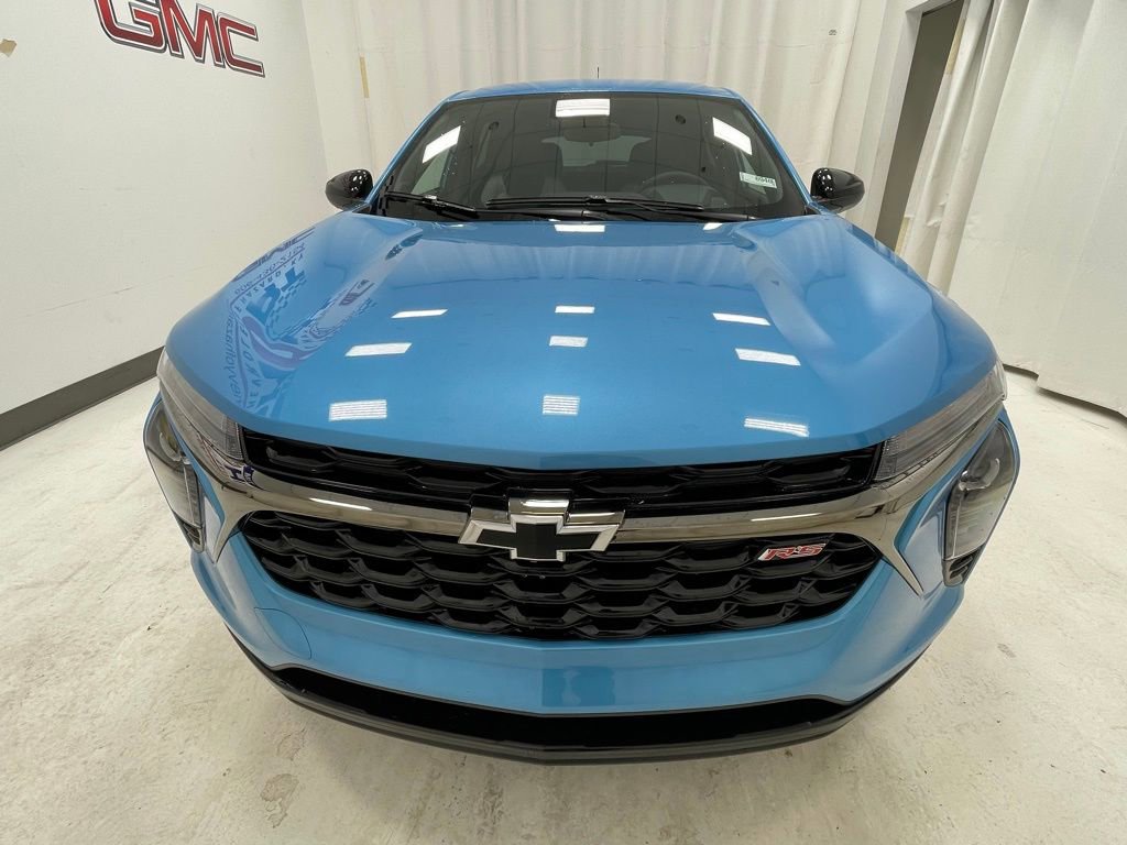 New 2026 Chevrolet Trax RS FWD image 2
