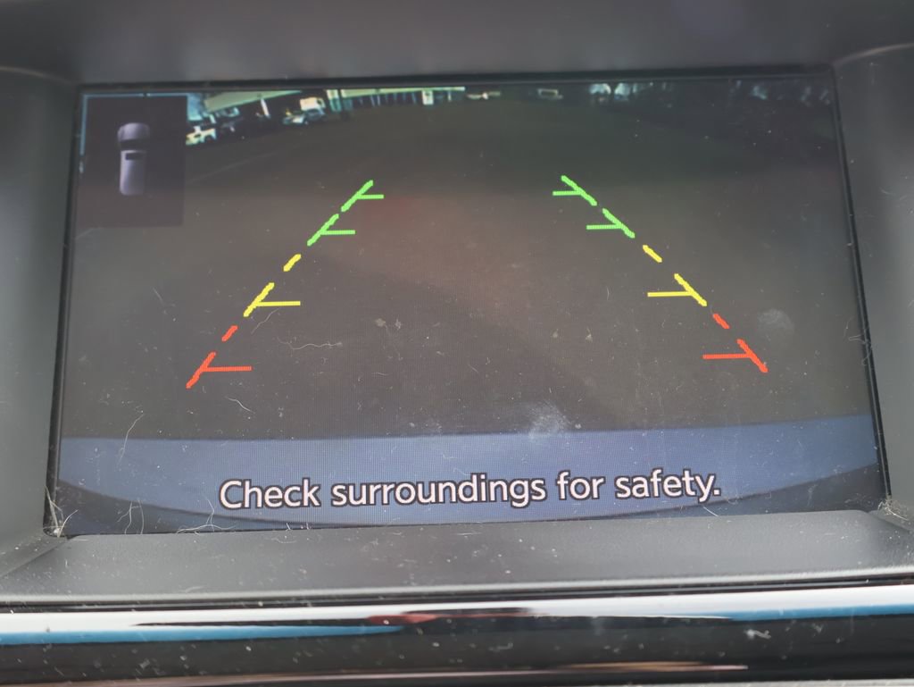 Used 2017 Nissan Pathfinder SV image 10