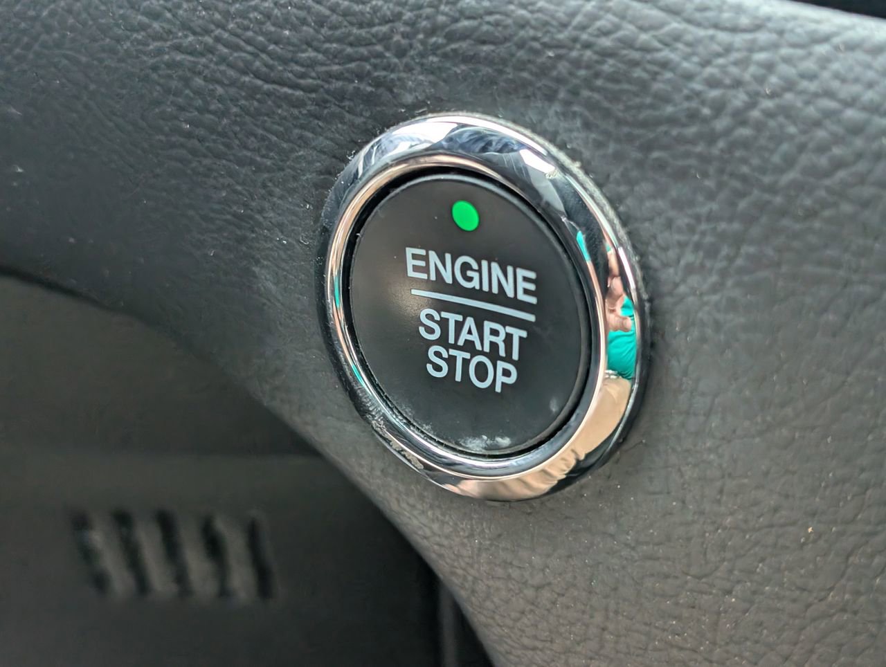 Used 2019 Ford Edge ST w/ Equipment Group 401A image 16