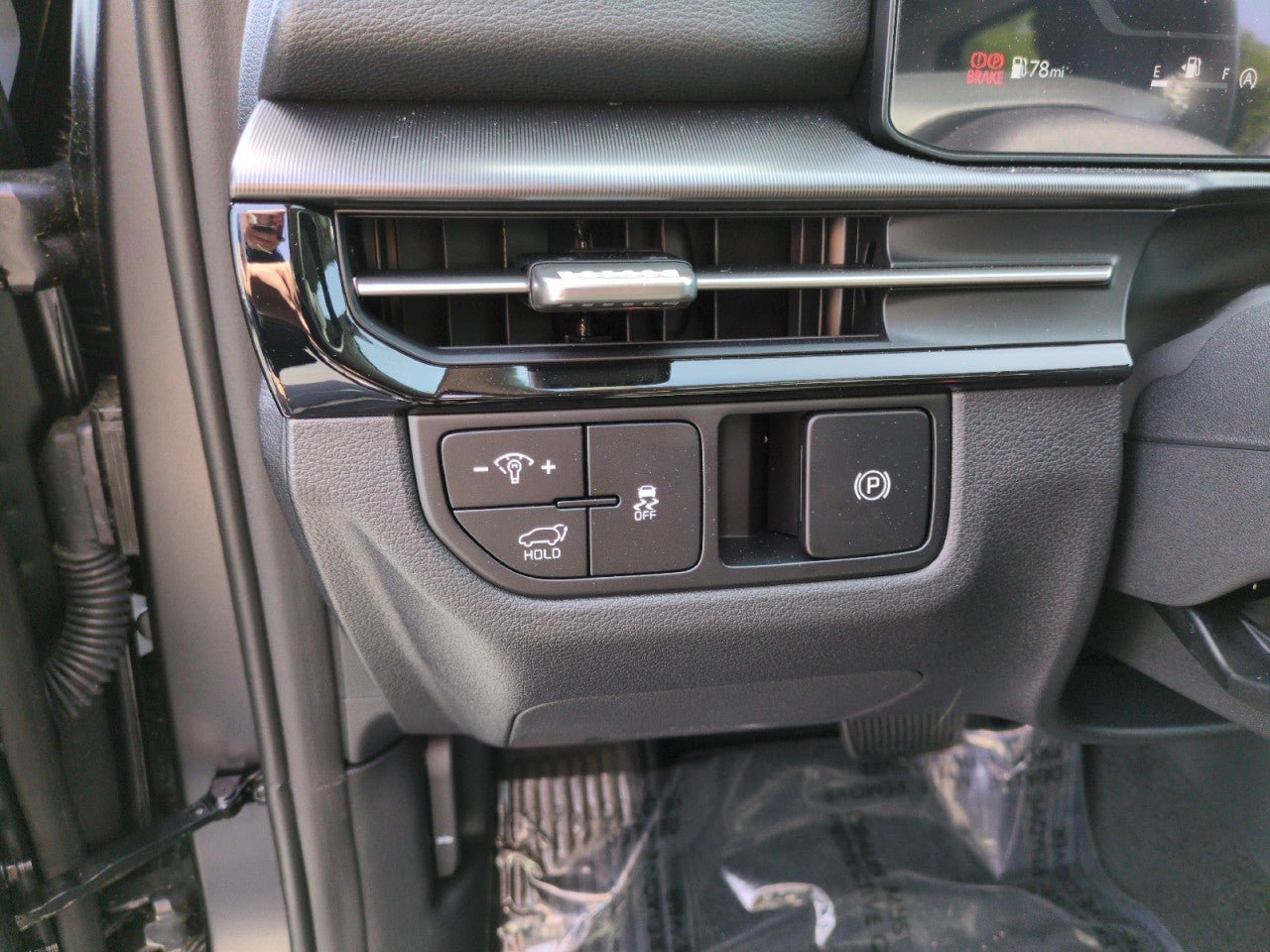 New 2026 Kia Sportage SX FWD image 16