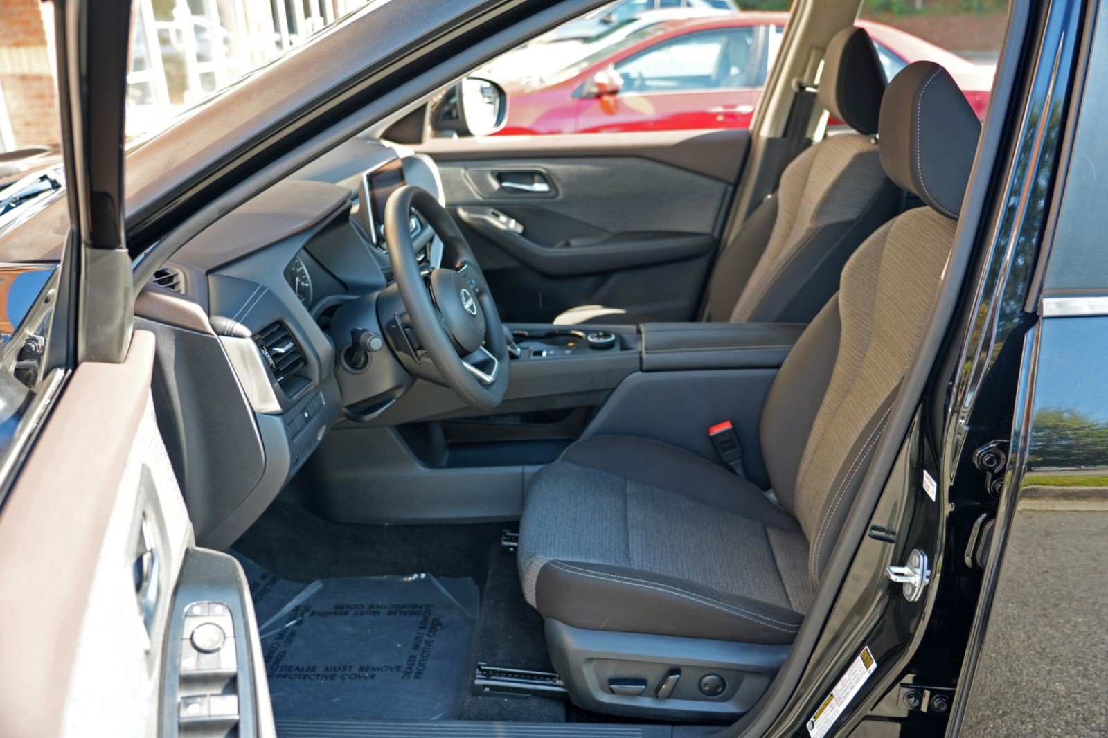 Used 2022 Nissan Rogue SV AWD/4WD image 15