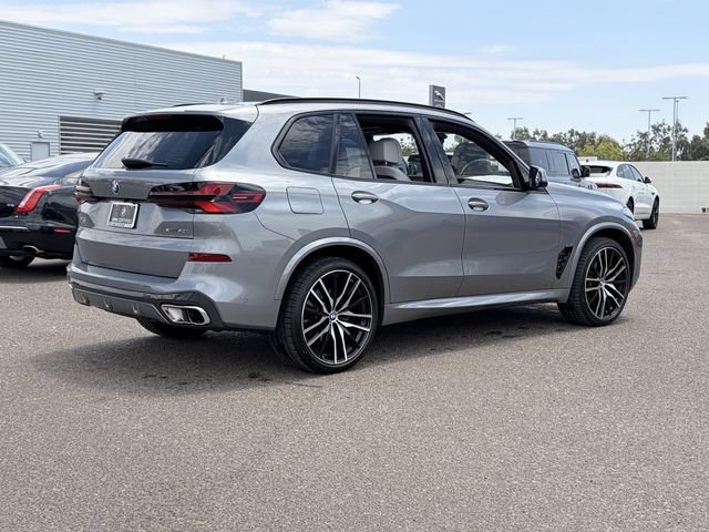 Used 2026 BMW X5 xDrive40i w/ M Sport Package AWD/4WD image 7