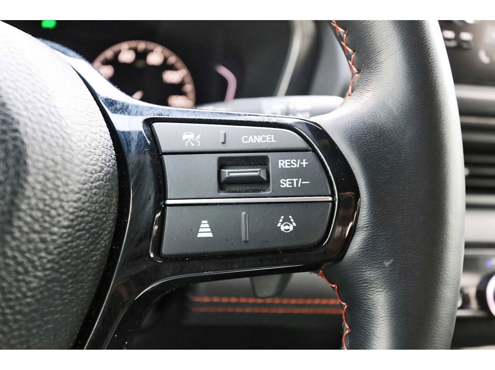 Used 2025 Honda Pilot TrailSport image 18