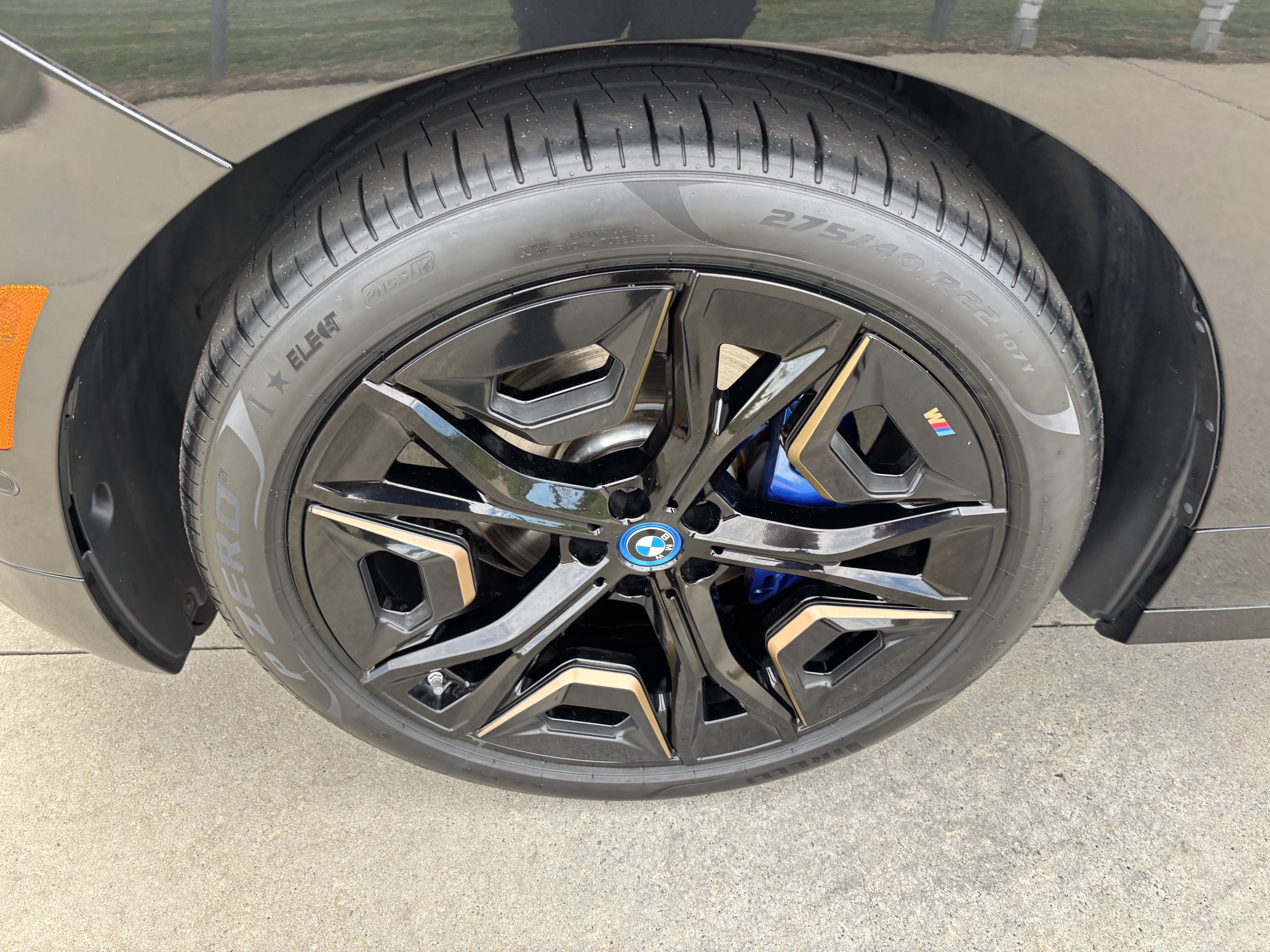 Certified 2023 BMW iX M60 w/ Executive Package AWD/4WD image 12