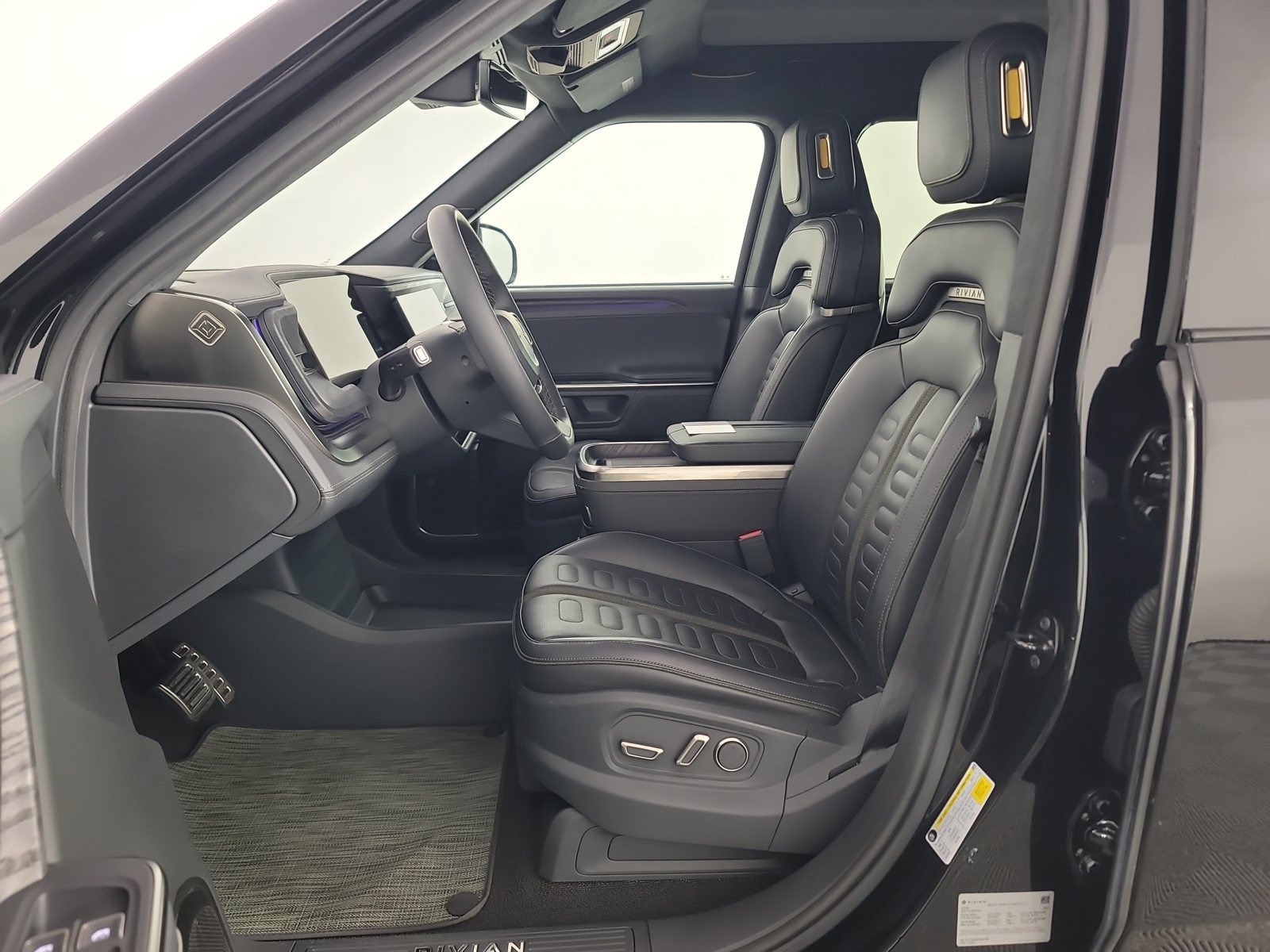 Used 2023 Rivian R1T Adventure Quad AWD/4WD image 20
