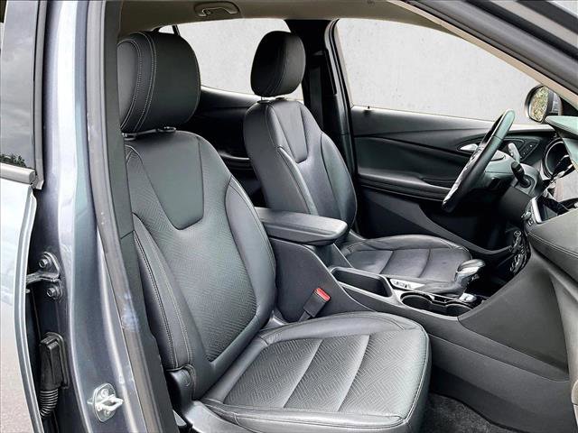 Used 2021 Buick Encore GX Essence w/ Sport Touring Package image 9