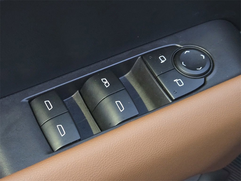 Used 2023 GMC Canyon AT4 w/ AT4 Premium Package image 17