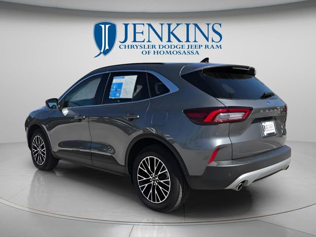 Used 2025 Ford Escape SE FWD image 8