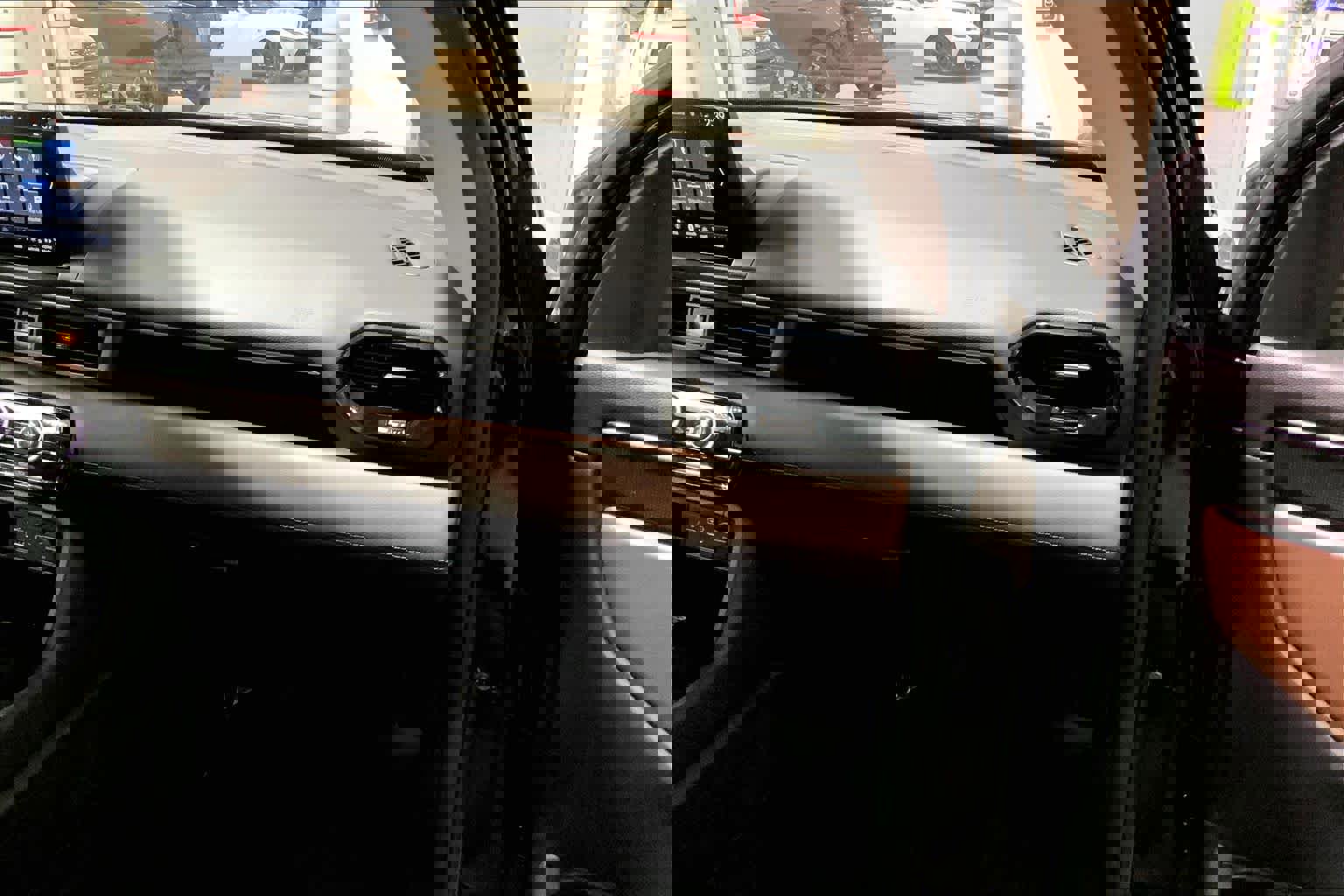 Used 2025 Honda Pilot Elite image 19