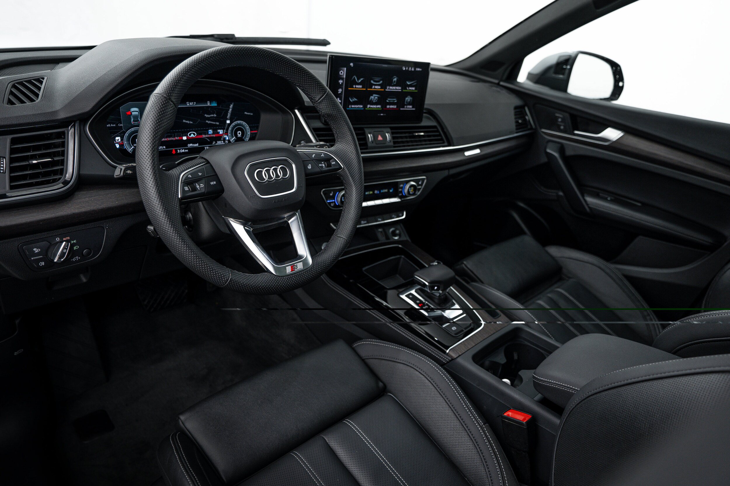 Certified 2025 Audi Q5 e Premium Plus w/ Premium Plus Package AWD/4WD image 8
