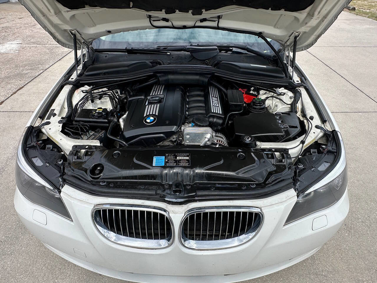 Used 2009 BMW 528i Sedan RWD image 16