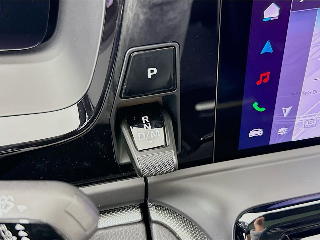 Certified 2025 Porsche Panamera image 21