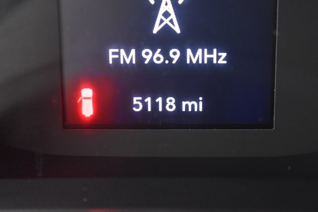 Used 2025 Jeep Wrangler Sport image 21