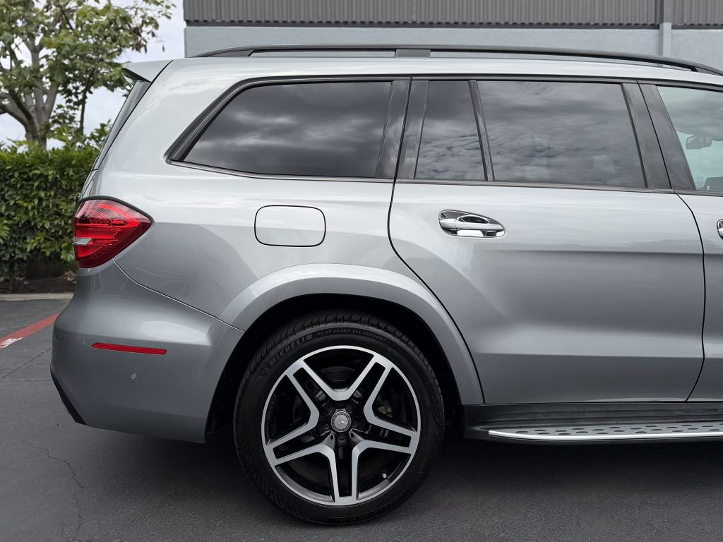 Used 2017 Mercedes-Benz GLS 550 4MATIC image 6