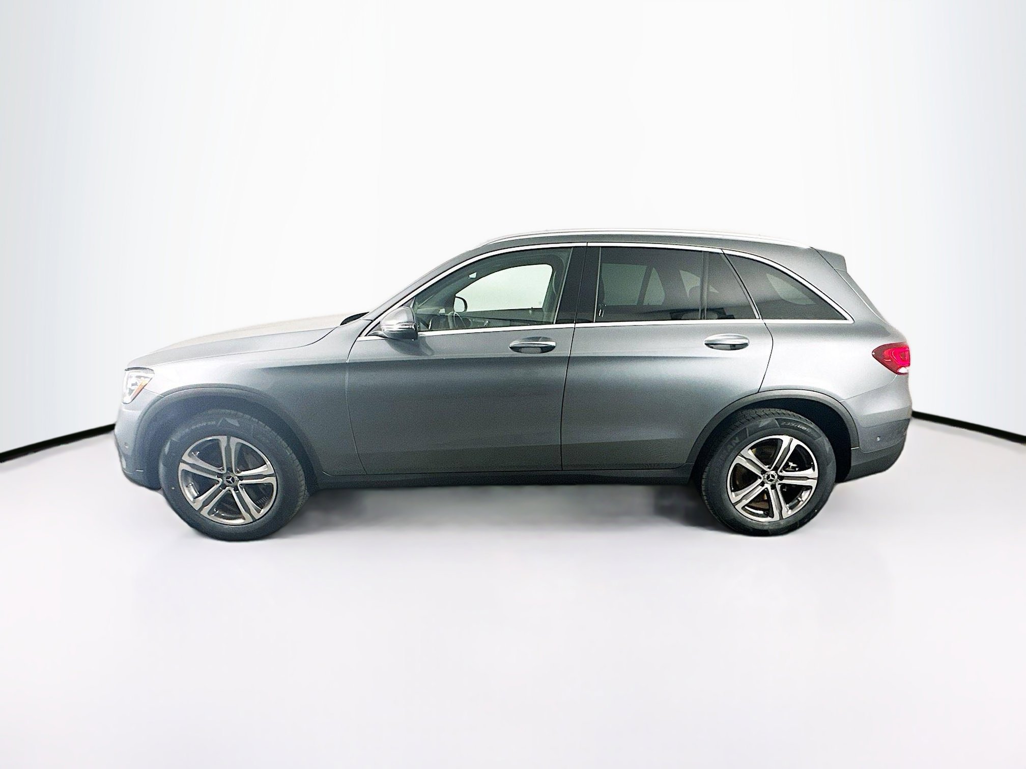 Used 2022 Mercedes-Benz GLC 300 4MATIC image 4