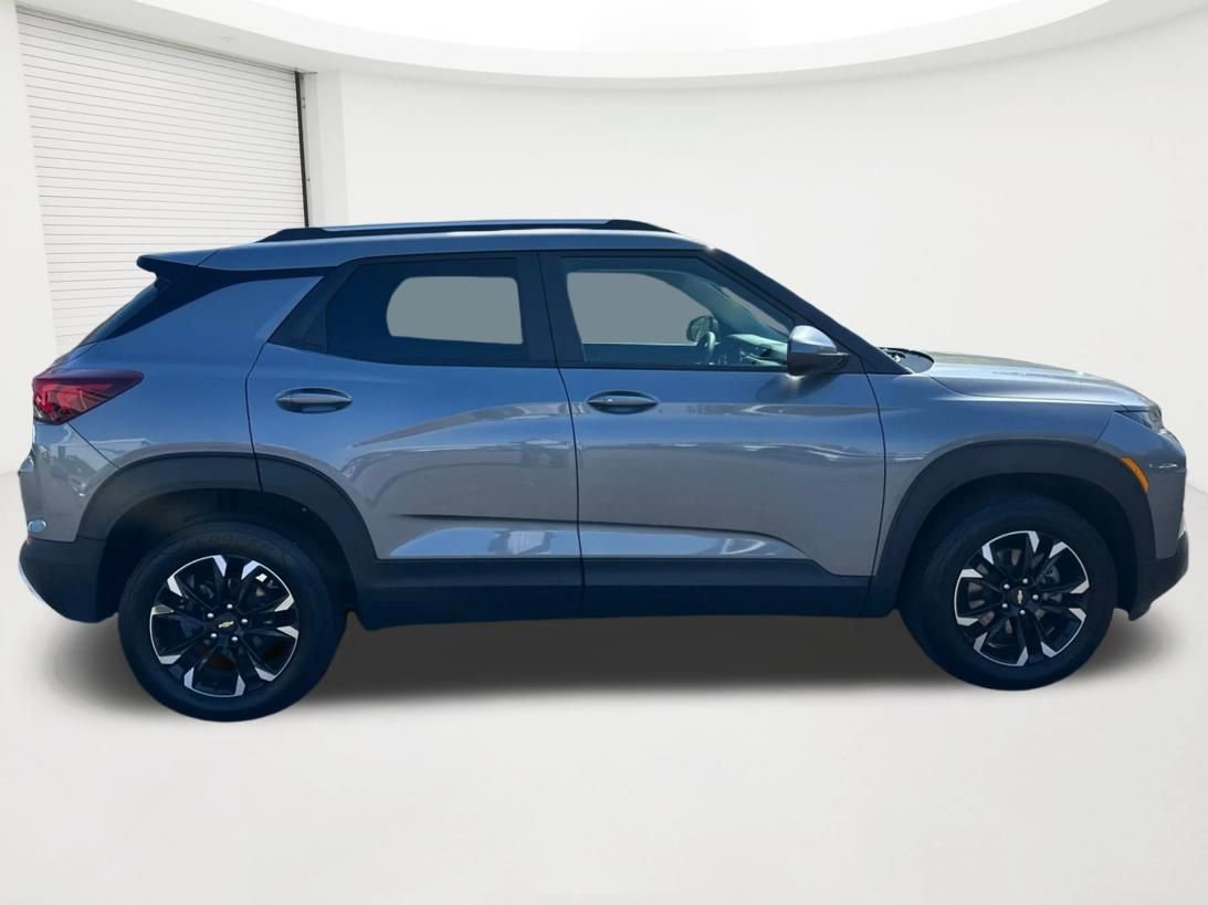 Certified 2022 Chevrolet TrailBlazer LT w/ Driver Confidence Package AWD/4WD image 4
