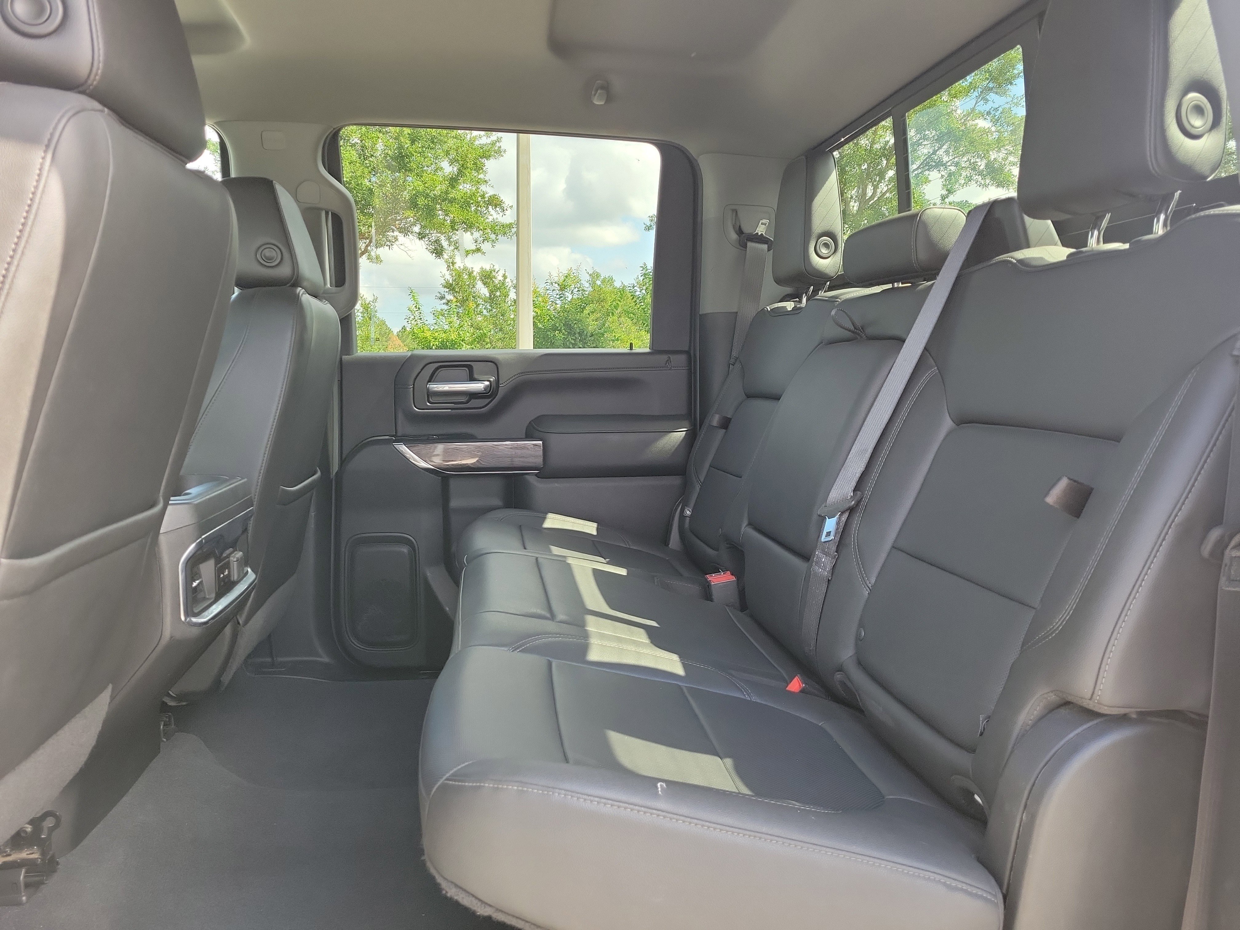 Used 2022 Chevrolet Silverado 3500 LTZ w/ LTZ Plus Package AWD/4WD image 18