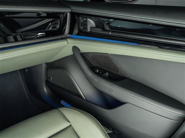 Certified 2024 Porsche Panamera 4 AWD/4WD image 31