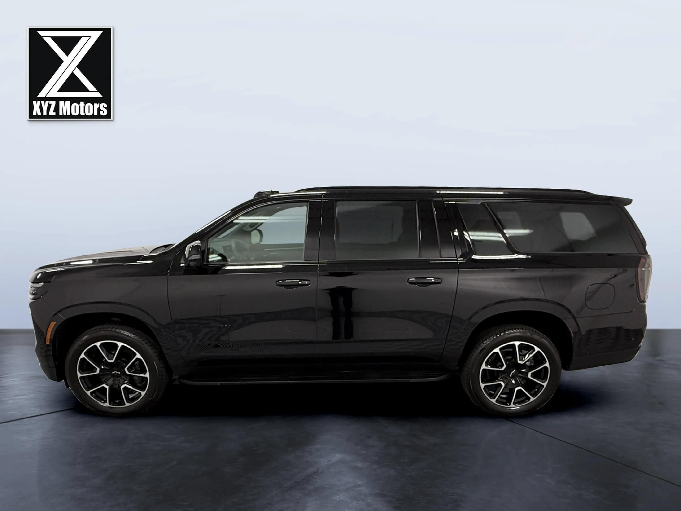 Used 2026 Chevrolet Suburban RST w/ Comfort Package AWD/4WD image 3