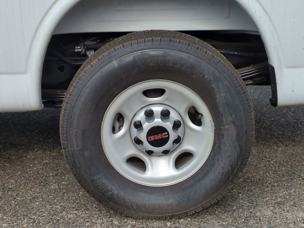 New 2025 GMC Savana 2500 w/ Driver Convenience Package RWD image 23