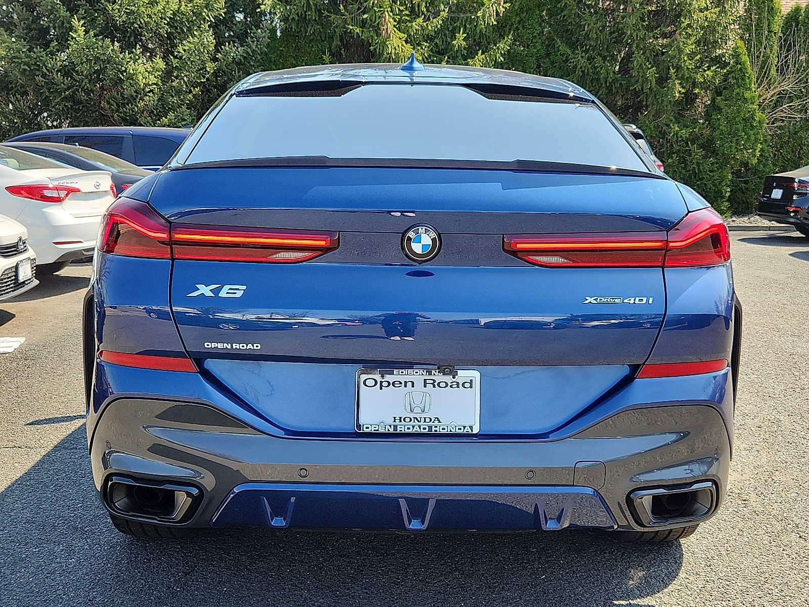 Used 2023 BMW X6 xDrive40i w/ M Sport Package image 5