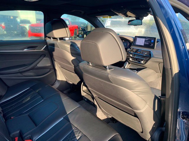 Used 2021 BMW 540i w/ M Sport Package RWD image 12