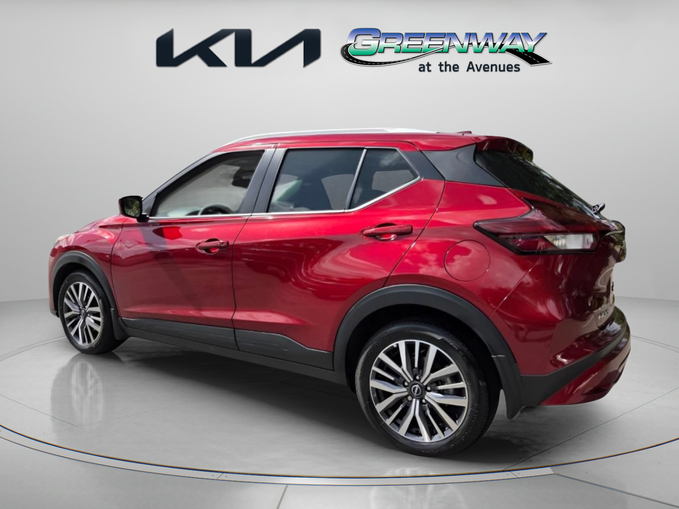 Used 2024 Nissan Kicks SV FWD image 5