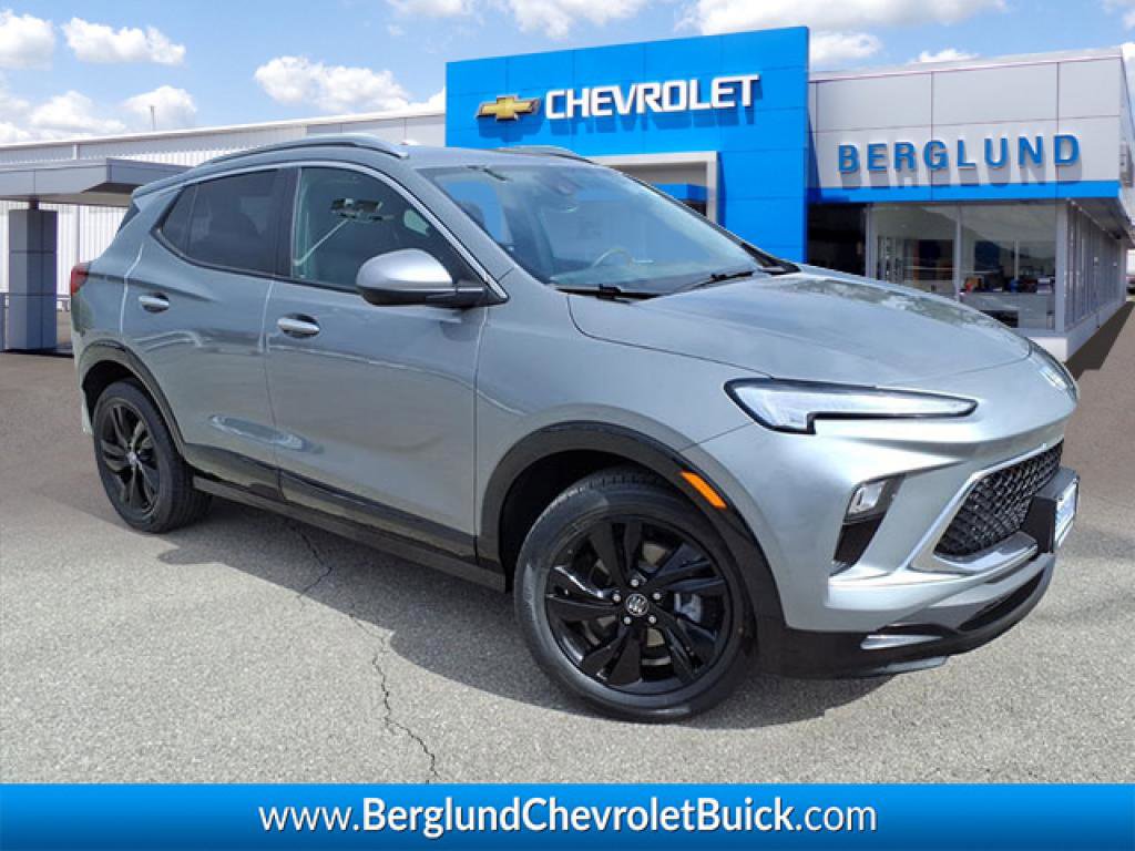 Used 2024 Buick Encore GX Sport Touring image 1