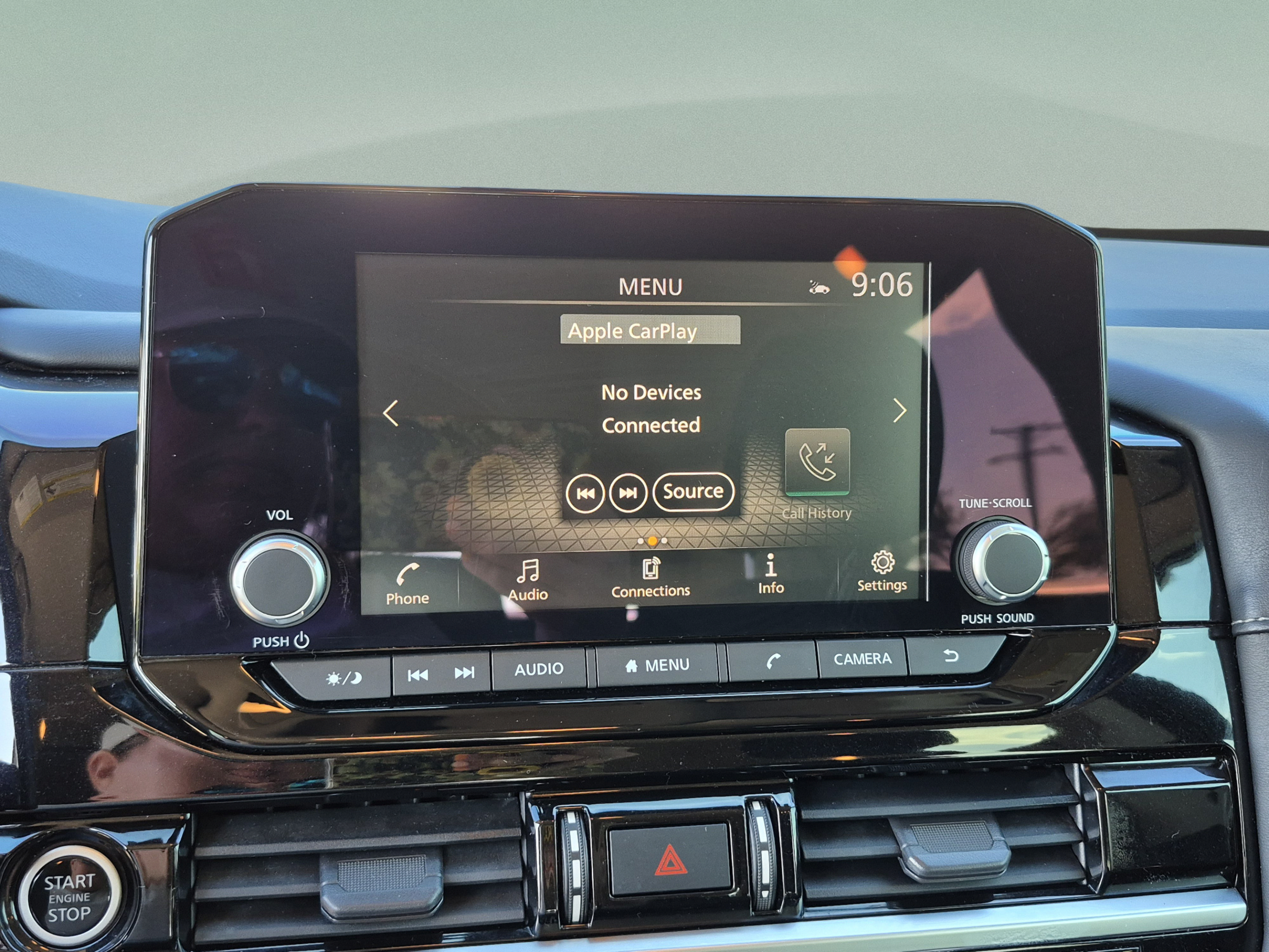 Certified 2022 Nissan Pathfinder SV FWD image 26