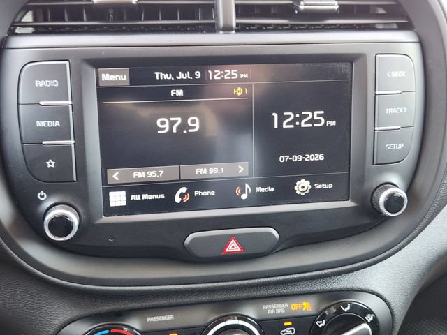Certified 2025 Kia Soul LX w/ LX Technology Package FWD image 17