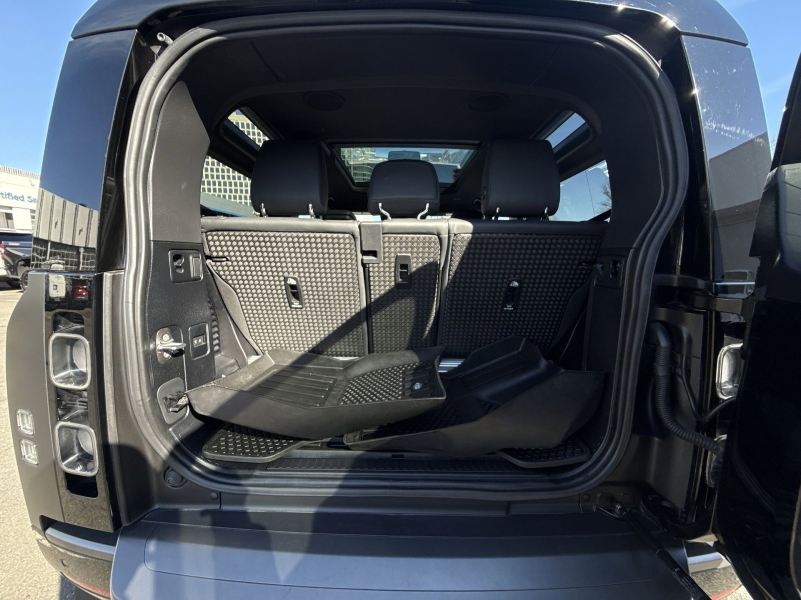 Used 2022 Land Rover Defender 90 V8 image 26