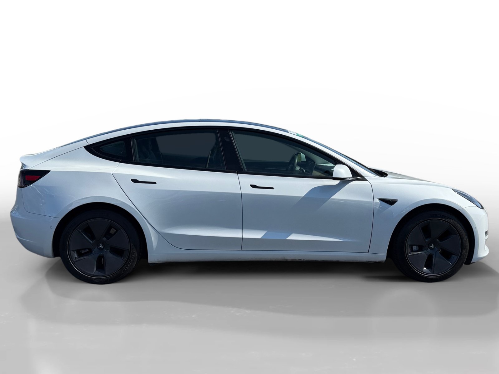 Used 2021 Tesla Model 3 Standard Range Plus RWD image 6