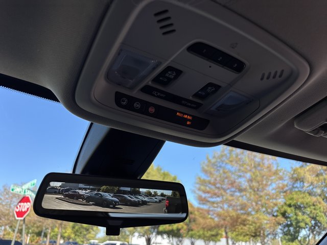 Used 2018 Chevrolet Traverse High Country AWD/4WD image 47